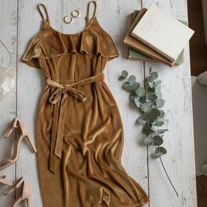 ✨ Elliatt Gold Velvet Midi Dress | Size XS | NWT | Revolve
